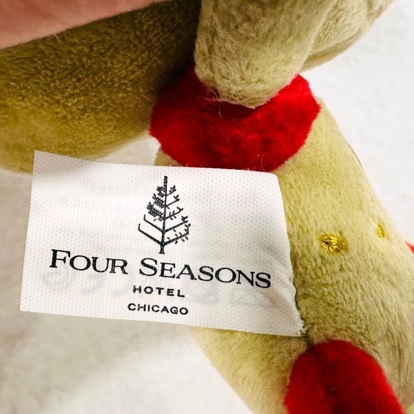 Four Seasons Chicago Hotel Plush/Stuffed Doll Robot - New condition - Picture 5 of 8